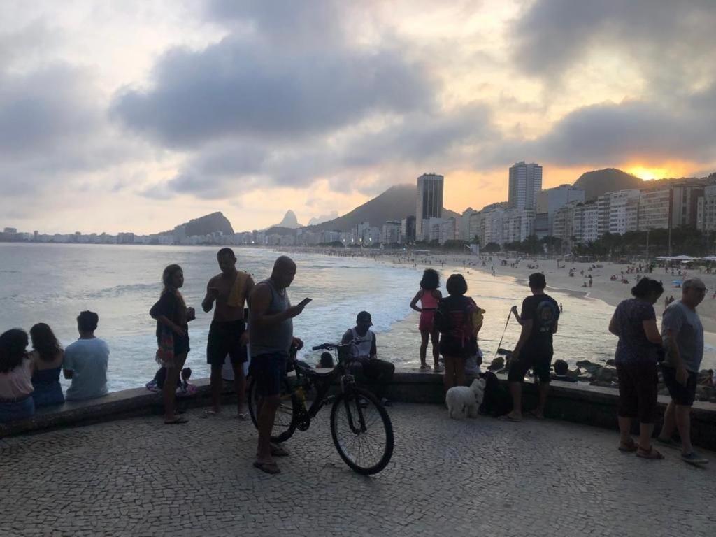 Copacabana Rua Tranquila E Arborizada Perto De Tudo Posto 2 Rio de Janeiro Exterior photo
